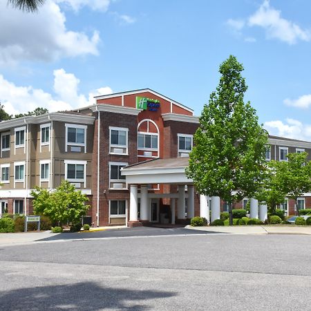 Holiday Inn Express & Suites Southern Pines-Pinehurst Area By Ihg Exterior foto