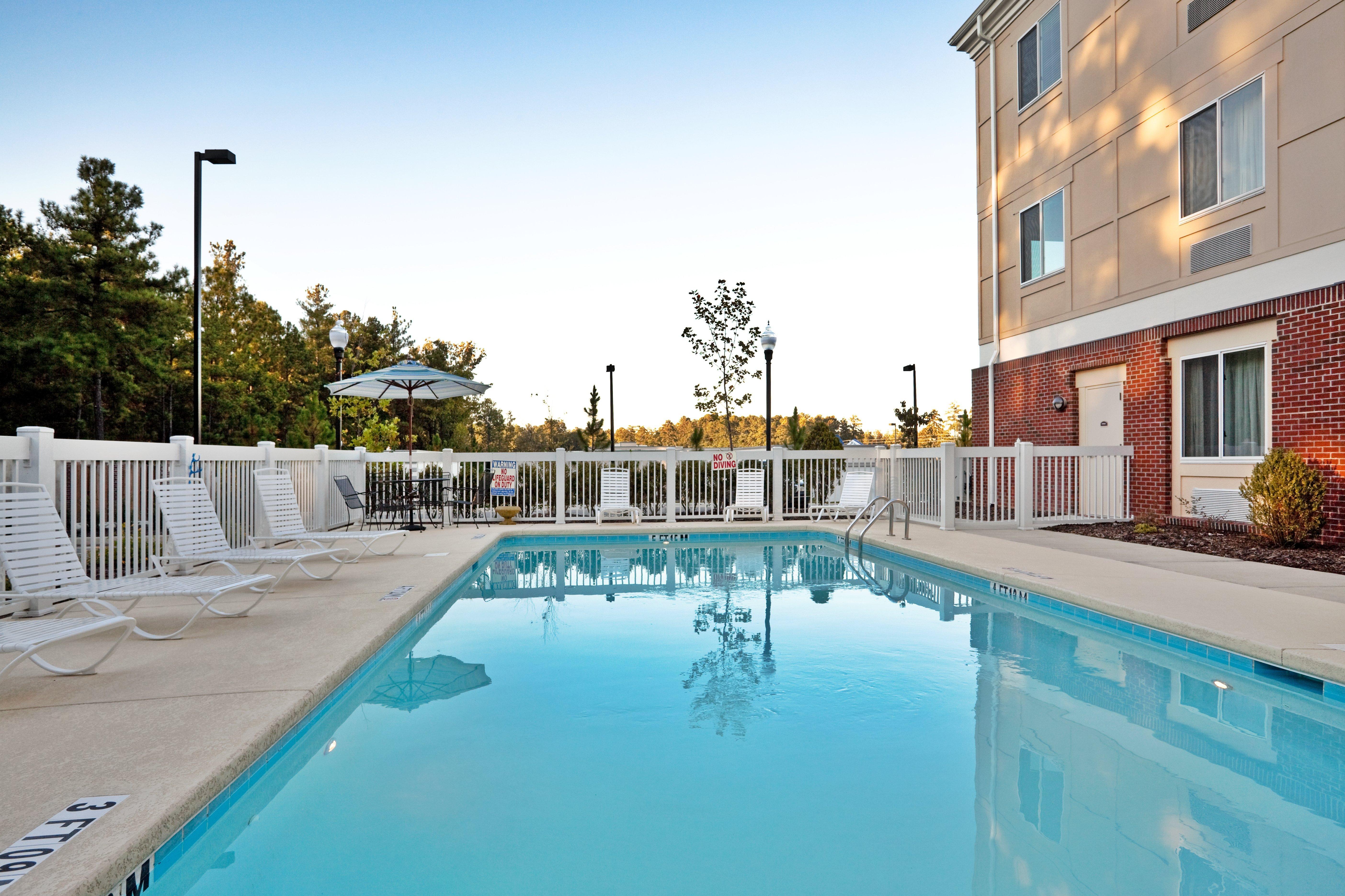 Holiday Inn Express & Suites Southern Pines-Pinehurst Area By Ihg Exterior foto